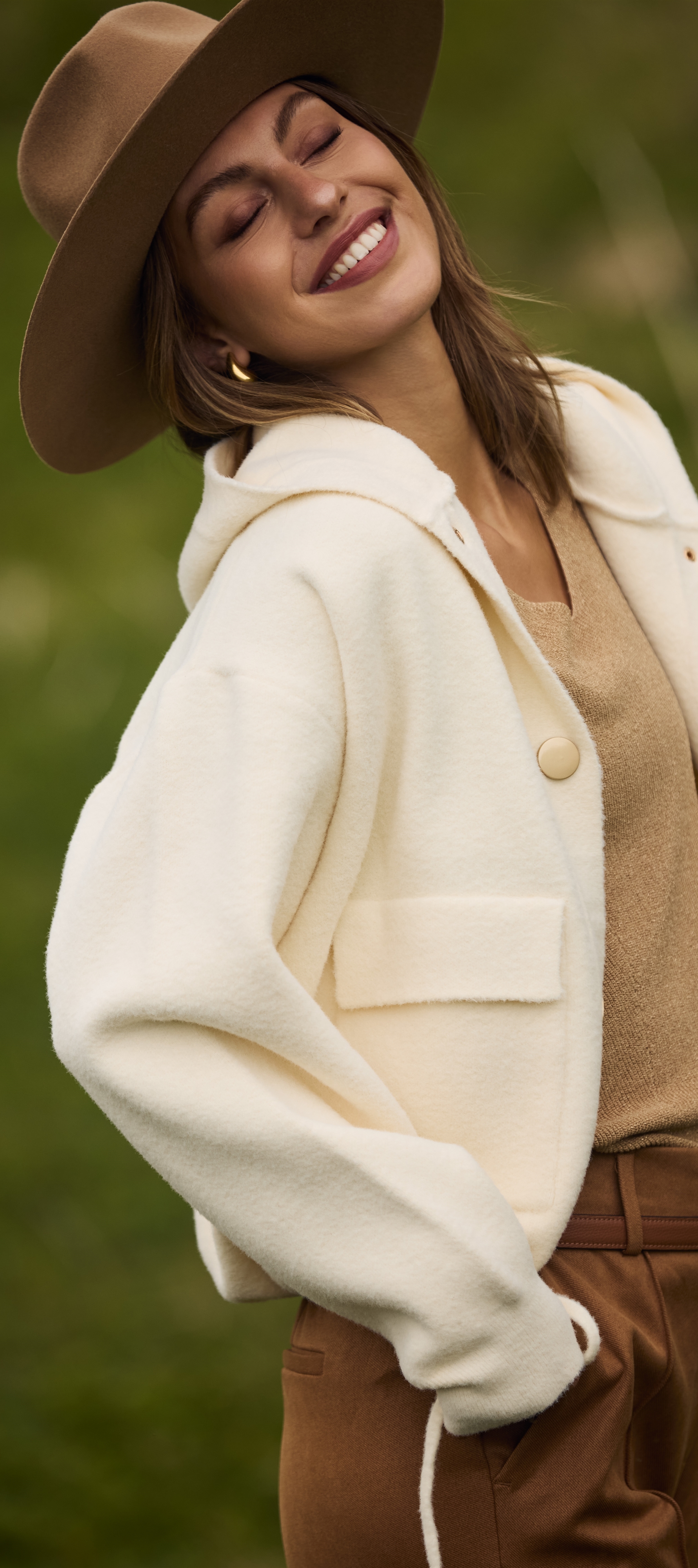Dina top lurex camel, Ines jacket off white, Jill pants scuba camel (1).jpg